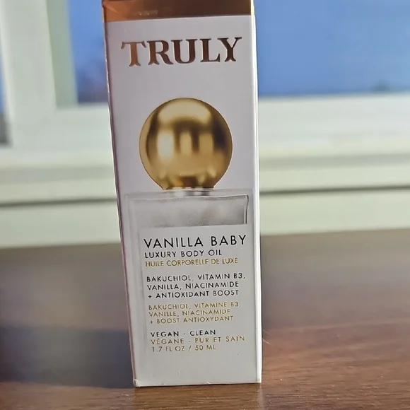 NIB TRULY Beauty Vanilla Baby Luxury Body Oil With Satin Like Finish Treatment - Picture 2 of 7